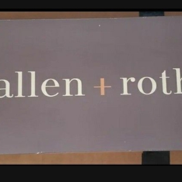 Allen + Roth Gold Track Light - Picture 2 of 4